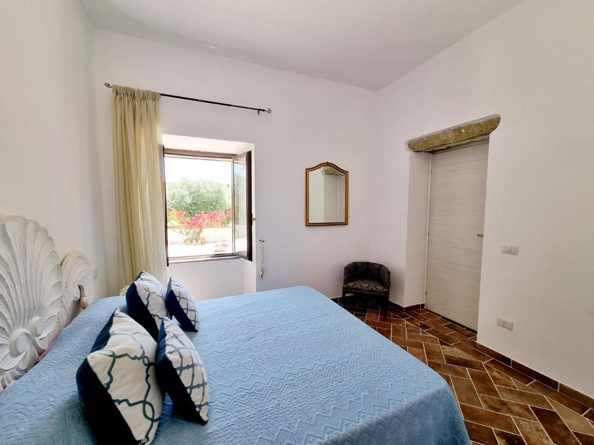 Stazzo San Teodoro La Quercia Piscina Condivisa Apartment Exterior photo